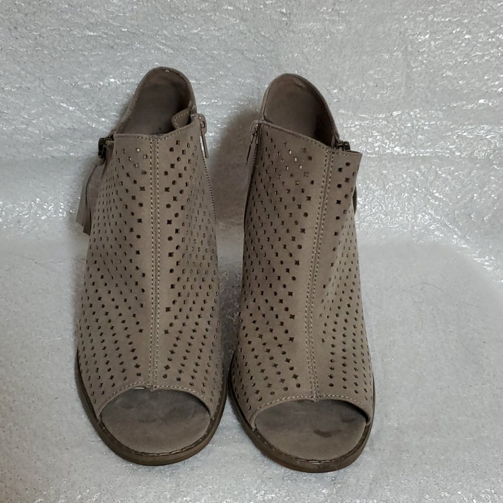 Ann Klein IFlex Wedge Booties